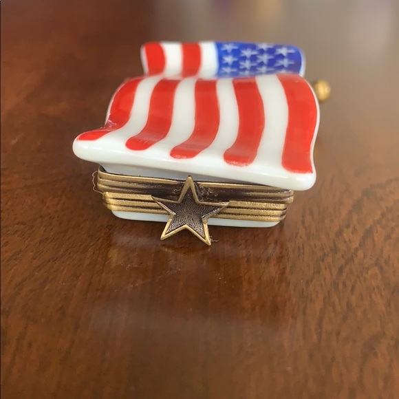 *SOLD* American Flag Limoges Box - Picture 3 of 8